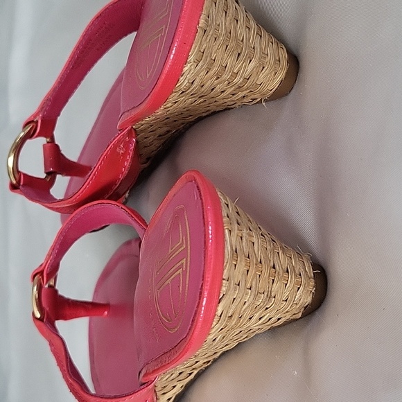 Super cute! pink Lilly Pulitzer sandles,kitten Heel Style. - Picture 4 of 5